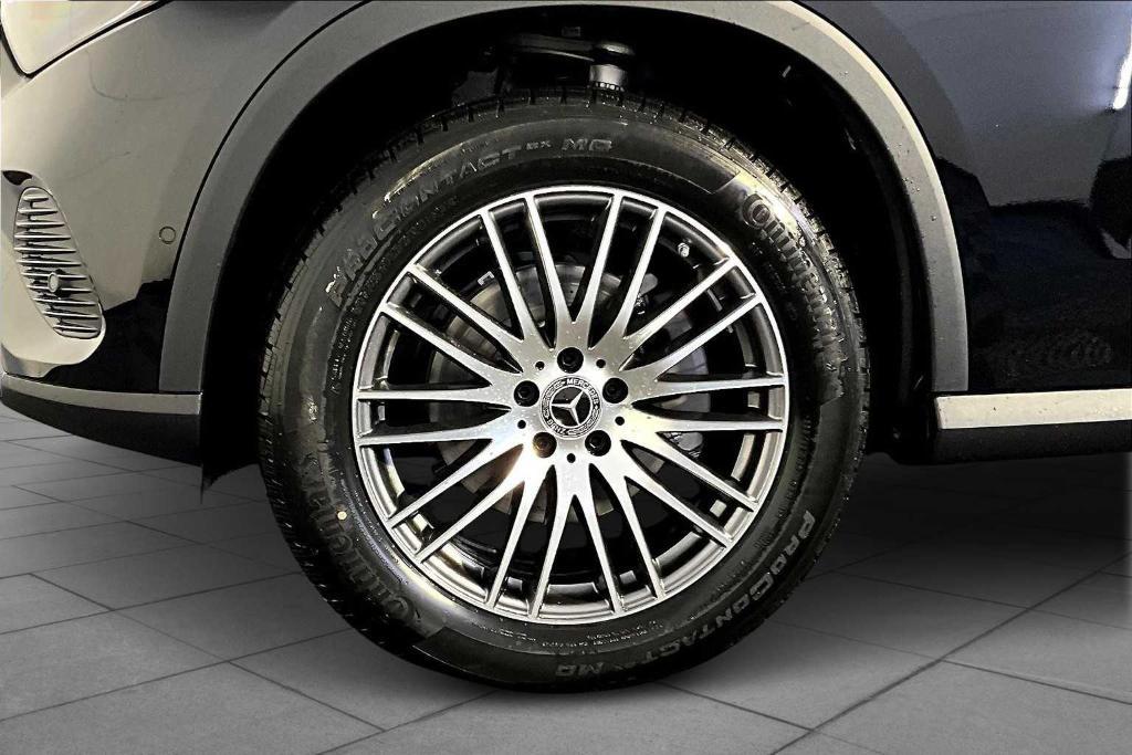 new 2026 Mercedes-Benz GLC 300 car, priced at $58,045
