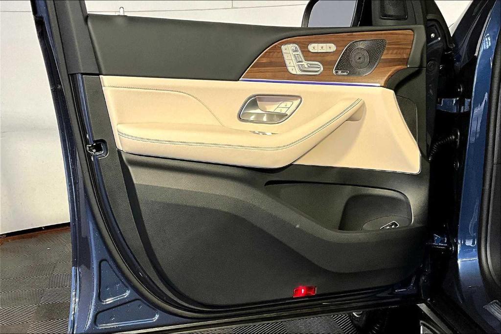 new 2026 Mercedes-Benz GLS 450 car, priced at $99,330