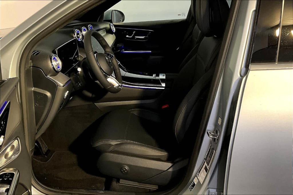 new 2026 Mercedes-Benz GLC 300 car, priced at $59,295