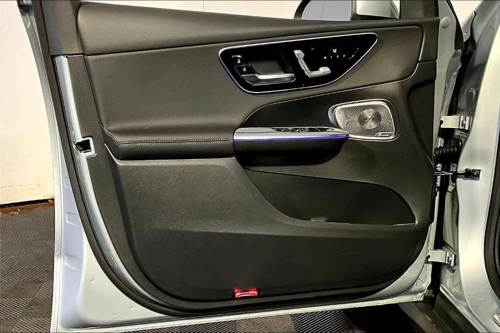 new 2026 Mercedes-Benz GLC 300 car, priced at $59,295