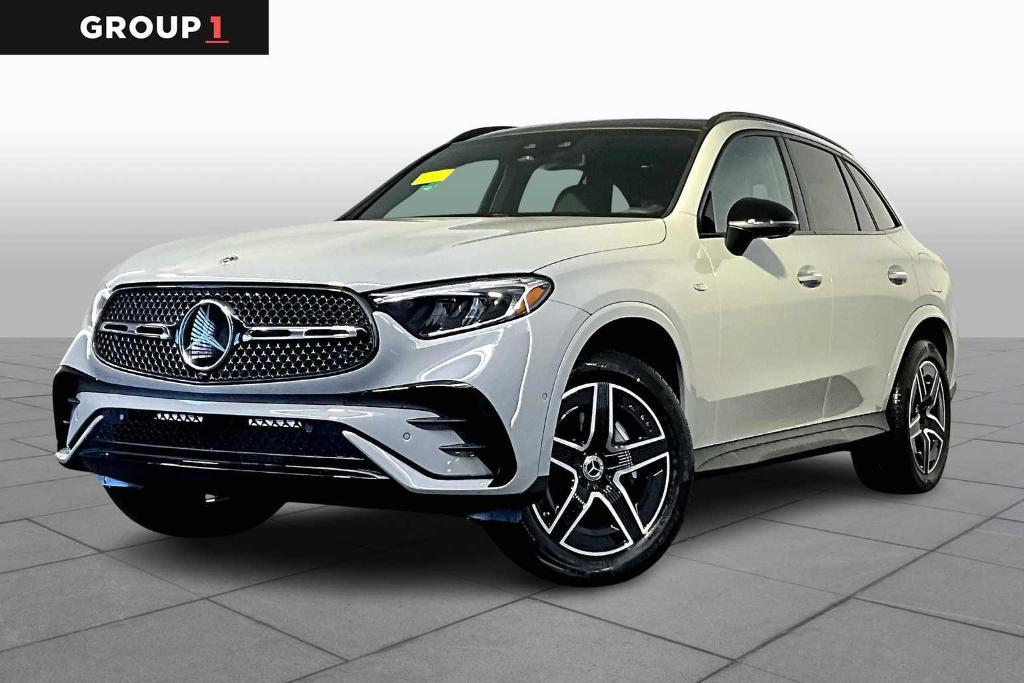 new 2025 Mercedes-Benz GLC 350e car, priced at $72,270
