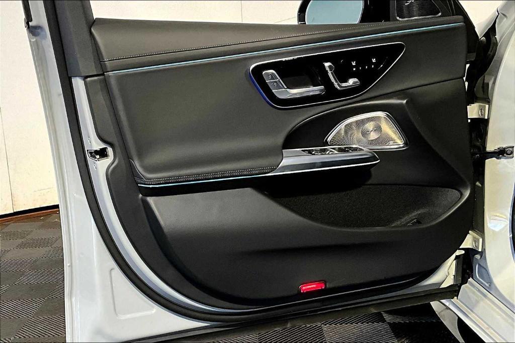 new 2025 Mercedes-Benz AMG E 53 car, priced at $105,225