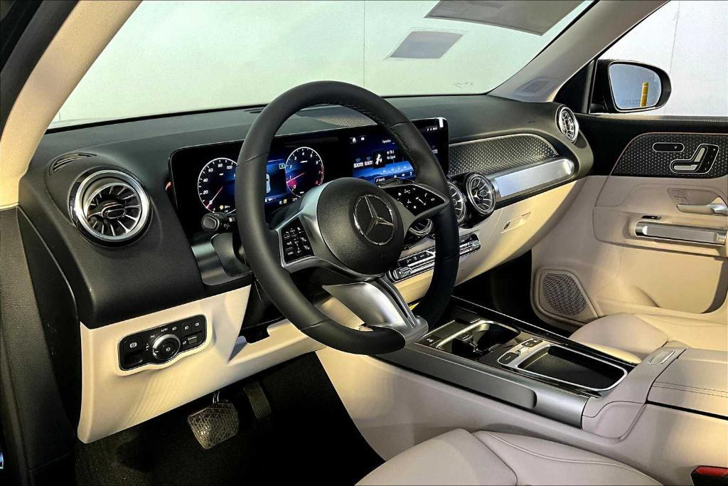 new 2025 Mercedes-Benz GLB 250 car, priced at $51,690