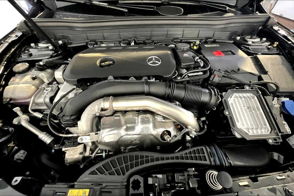 new 2025 Mercedes-Benz GLB 250 car, priced at $51,690