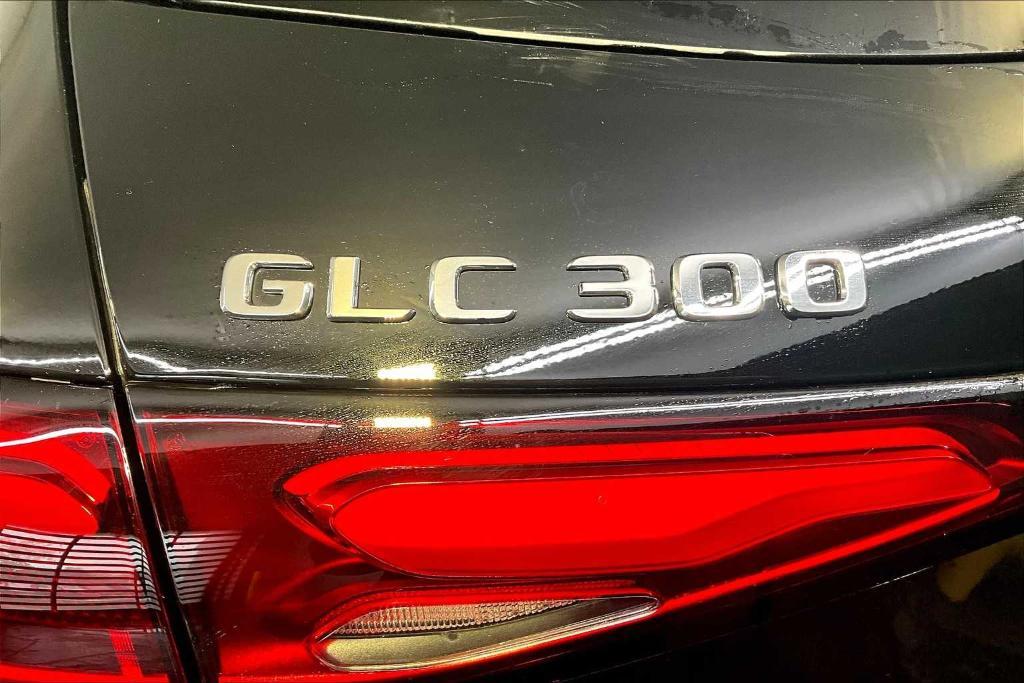 new 2025 Mercedes-Benz GLC 300 car, priced at $55,255