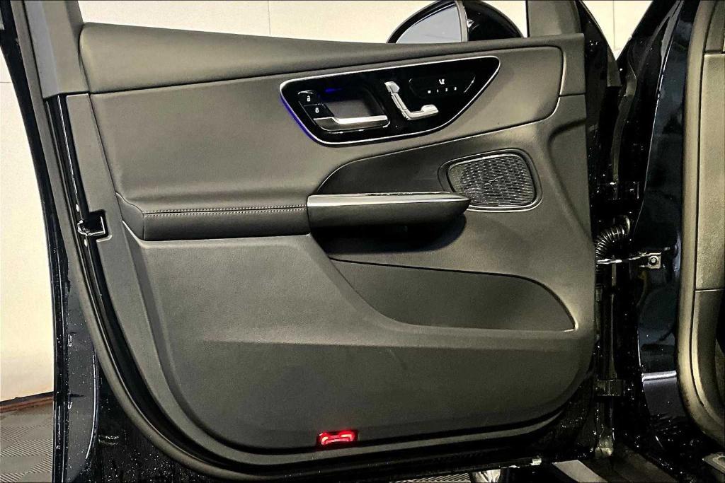 new 2025 Mercedes-Benz GLC 300 car, priced at $55,255
