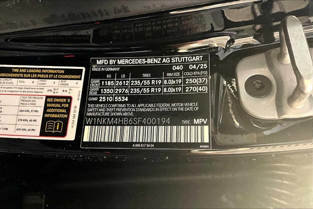 new 2025 Mercedes-Benz GLC 300 car, priced at $55,255