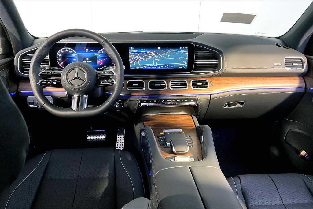new 2025 Mercedes-Benz GLS 580 car, priced at $122,620