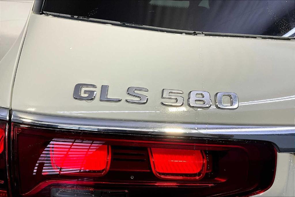 new 2025 Mercedes-Benz GLS 580 car, priced at $122,620