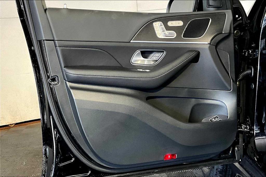 new 2025 Mercedes-Benz GLE 450e car, priced at $78,895