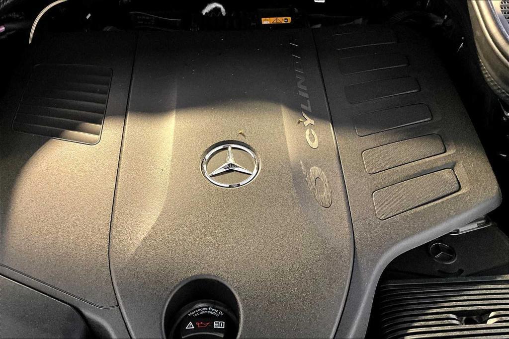 new 2025 Mercedes-Benz GLS 450 car, priced at $98,580