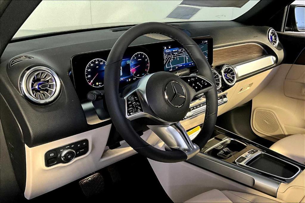 new 2025 Mercedes-Benz GLB 250 car, priced at $53,220