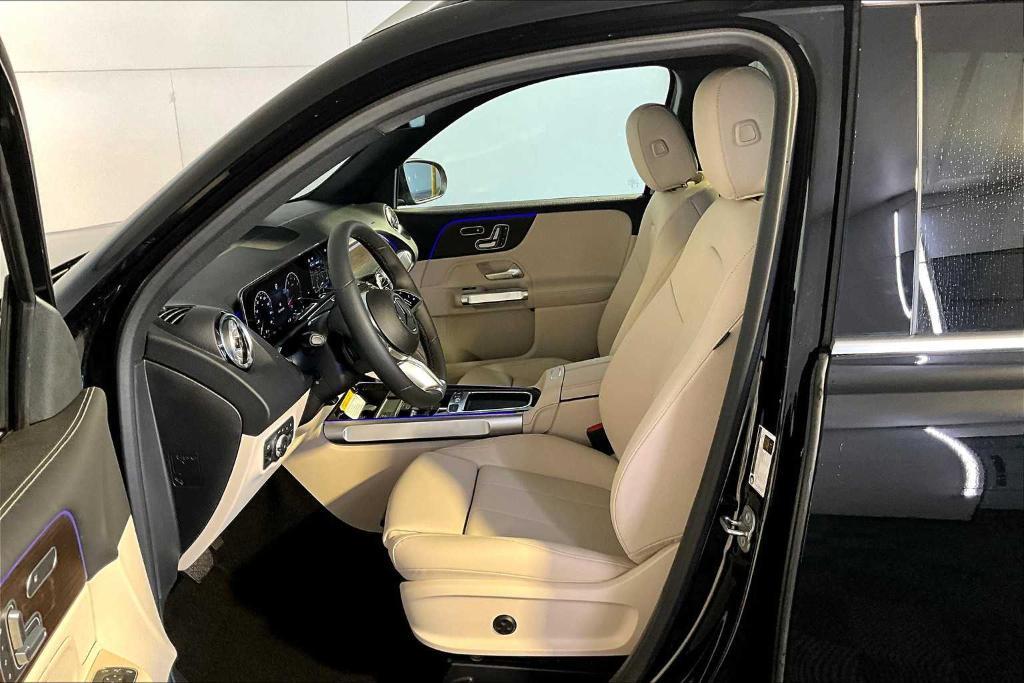 new 2025 Mercedes-Benz GLB 250 car, priced at $53,220