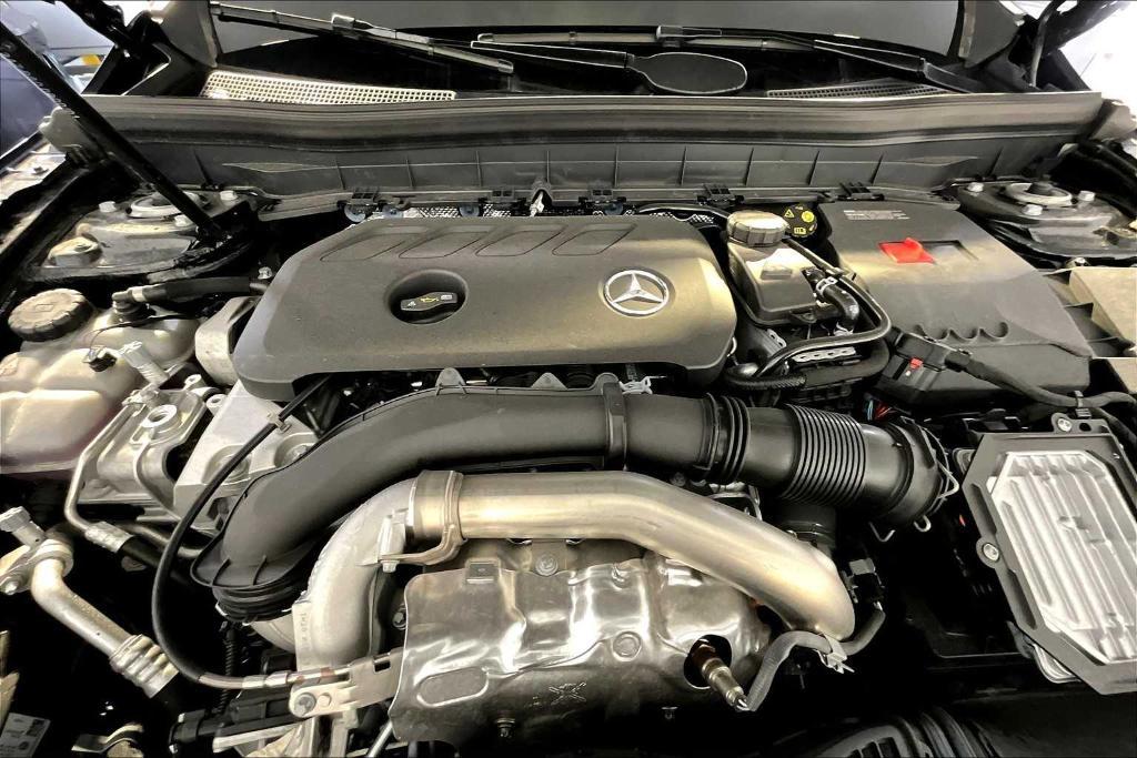 new 2025 Mercedes-Benz GLB 250 car, priced at $53,220