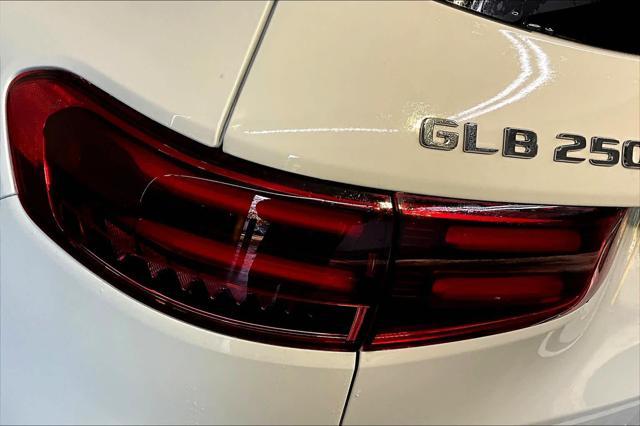 new 2025 Mercedes-Benz GLB 250 car, priced at $56,625