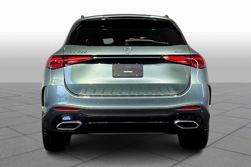 new 2025 Mercedes-Benz GLC 300 car, priced at $64,115