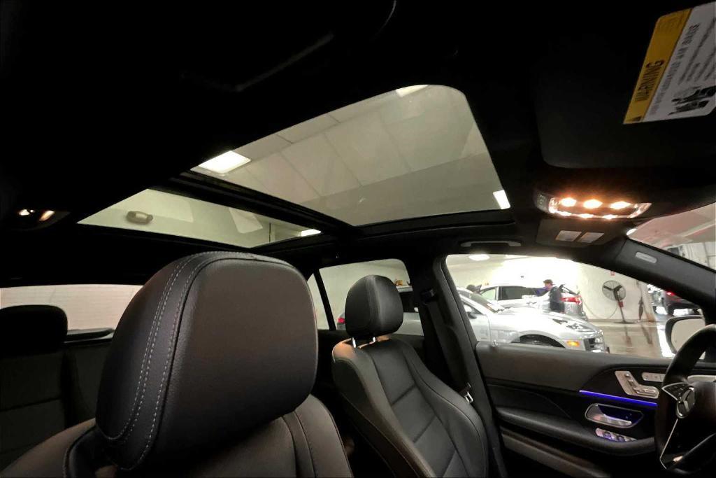 used 2025 Mercedes-Benz GLE 450e car, priced at $74,998
