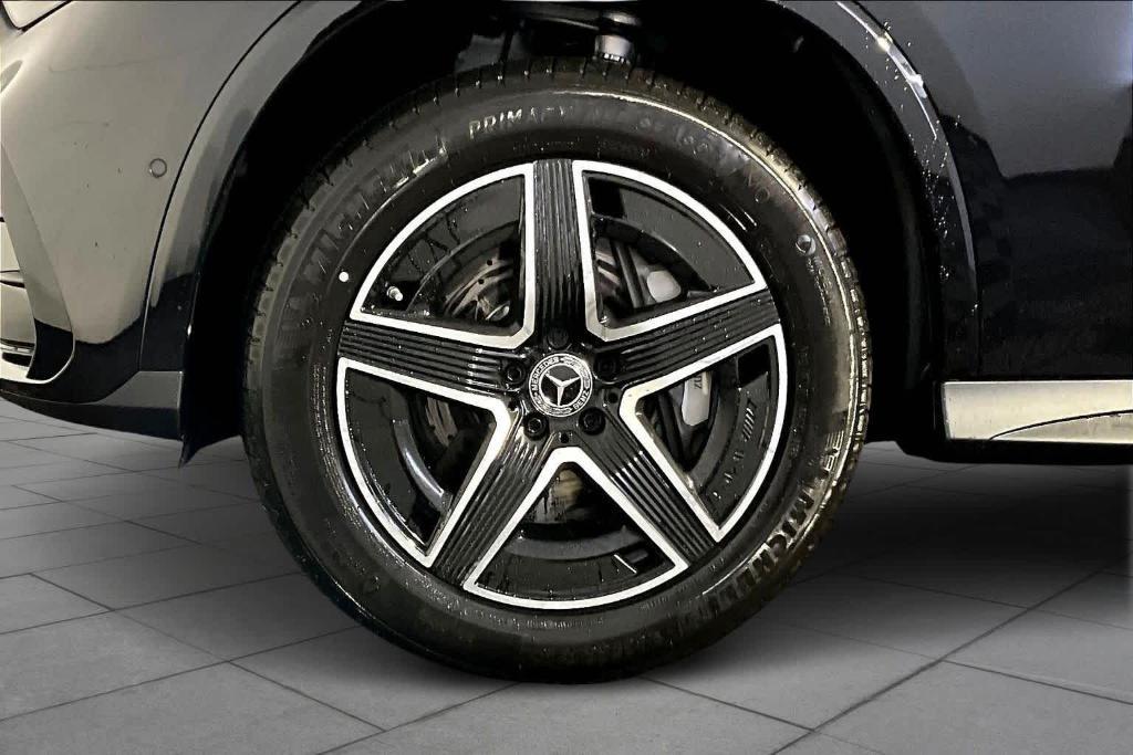 new 2026 Mercedes-Benz GLC 300 car, priced at $64,705