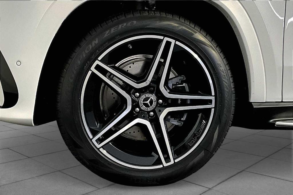 new 2025 Mercedes-Benz GLS 450 car, priced at $102,815