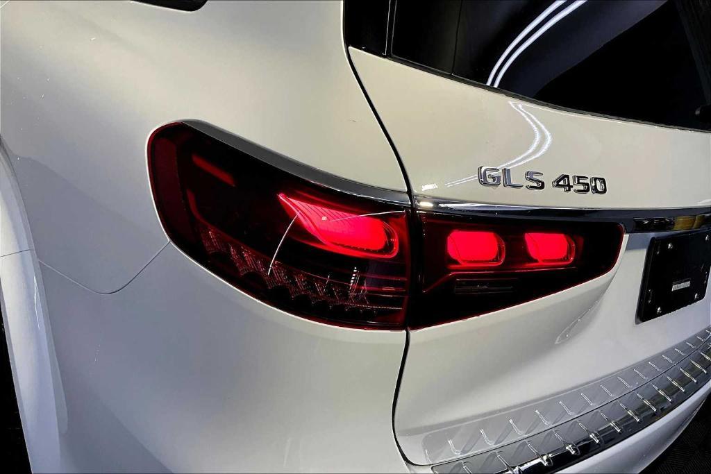 new 2026 Mercedes-Benz GLS 450 car, priced at $105,465