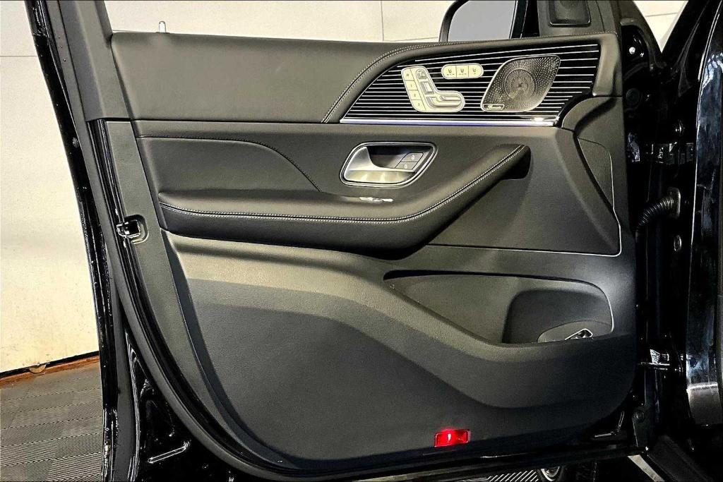 new 2026 Mercedes-Benz GLE 450 car, priced at $86,610