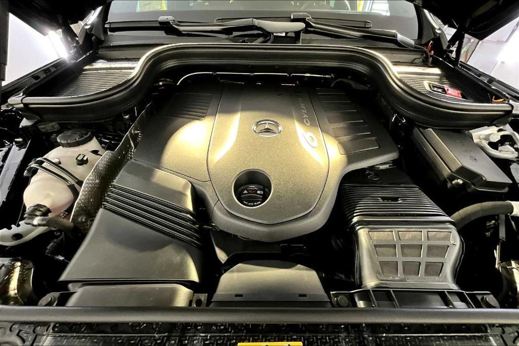 new 2026 Mercedes-Benz GLS 450 car, priced at $98,925