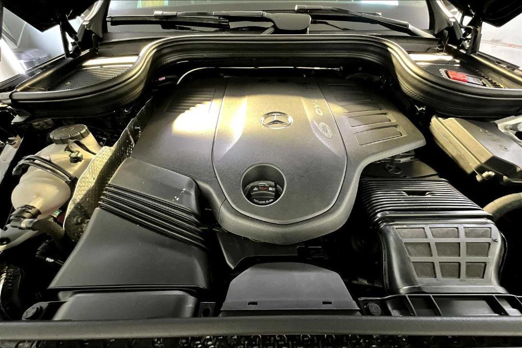 new 2025 Mercedes-Benz GLS 450 car, priced at $91,945