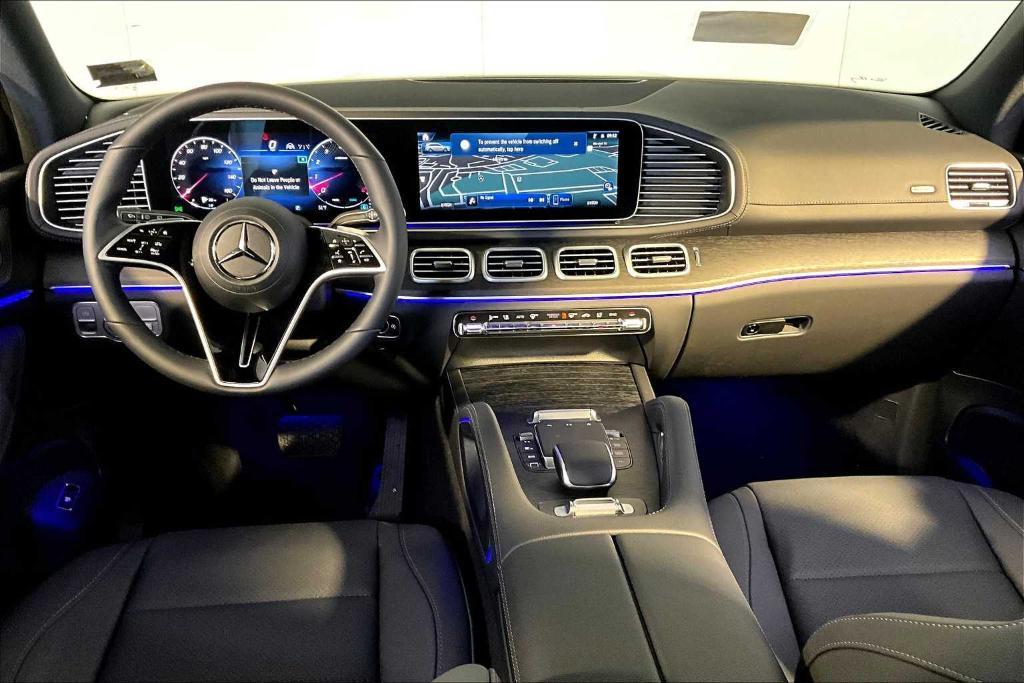 new 2025 Mercedes-Benz GLS 450 car, priced at $91,945