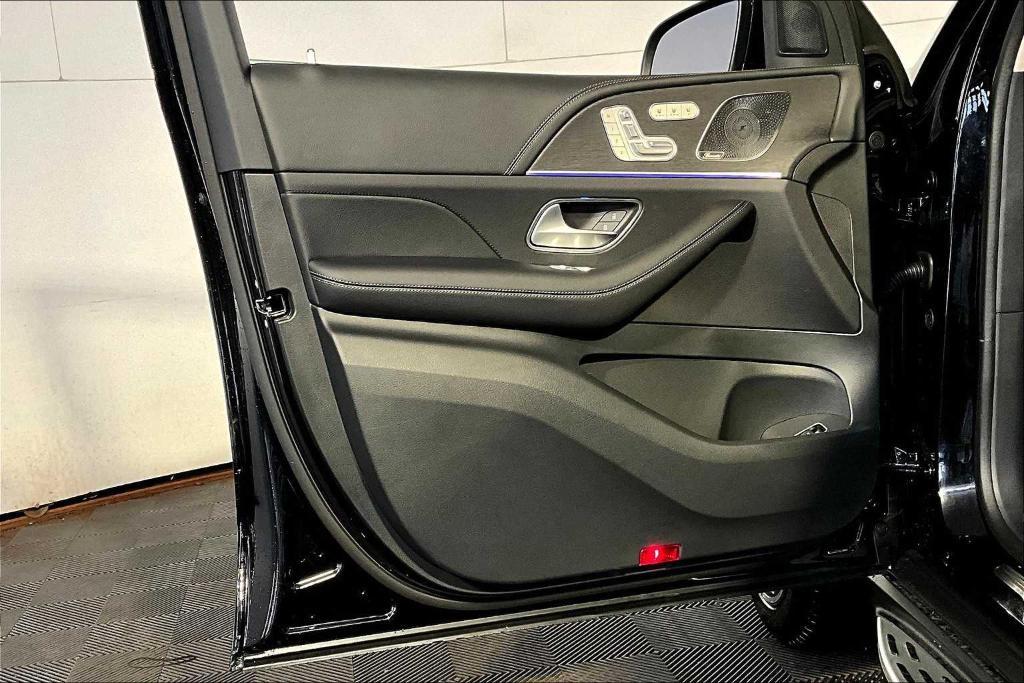new 2026 Mercedes-Benz GLS 450 car, priced at $94,585