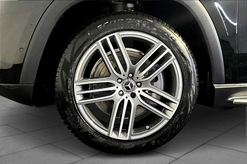 new 2026 Mercedes-Benz GLS 450 car, priced at $94,585