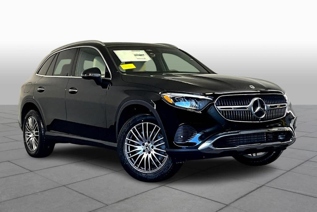 new 2024 Mercedes-Benz GLC 300 car, priced at $53,050