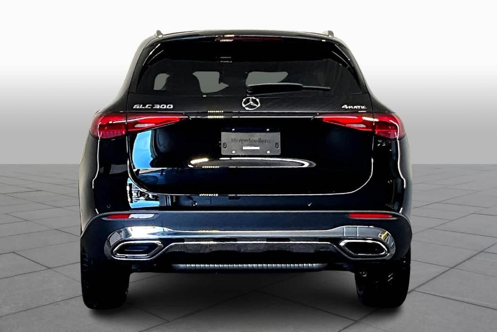 new 2024 Mercedes-Benz GLC 300 car, priced at $53,050