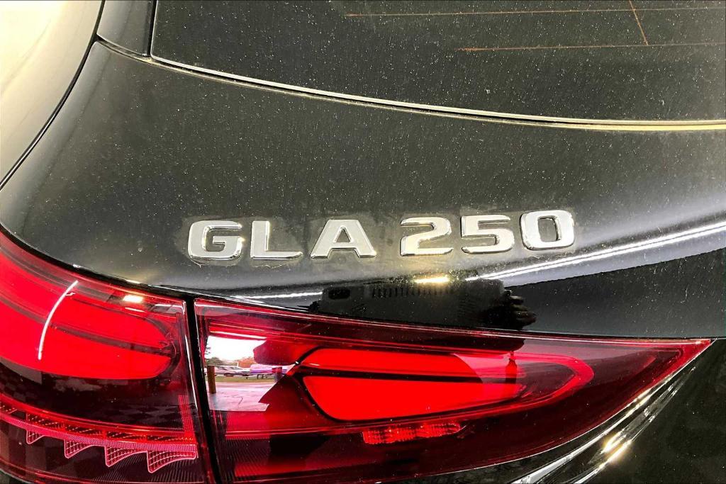 new 2025 Mercedes-Benz GLA 250 car, priced at $47,295