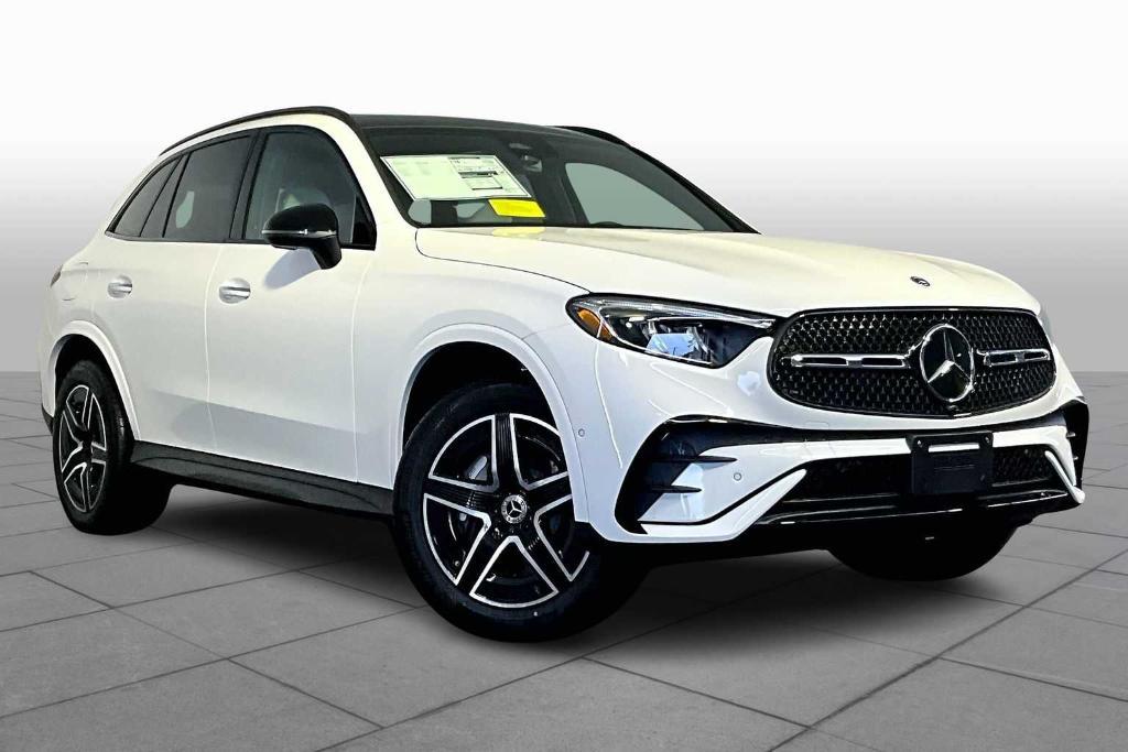 new 2026 Mercedes-Benz GLC 300 car, priced at $58,685