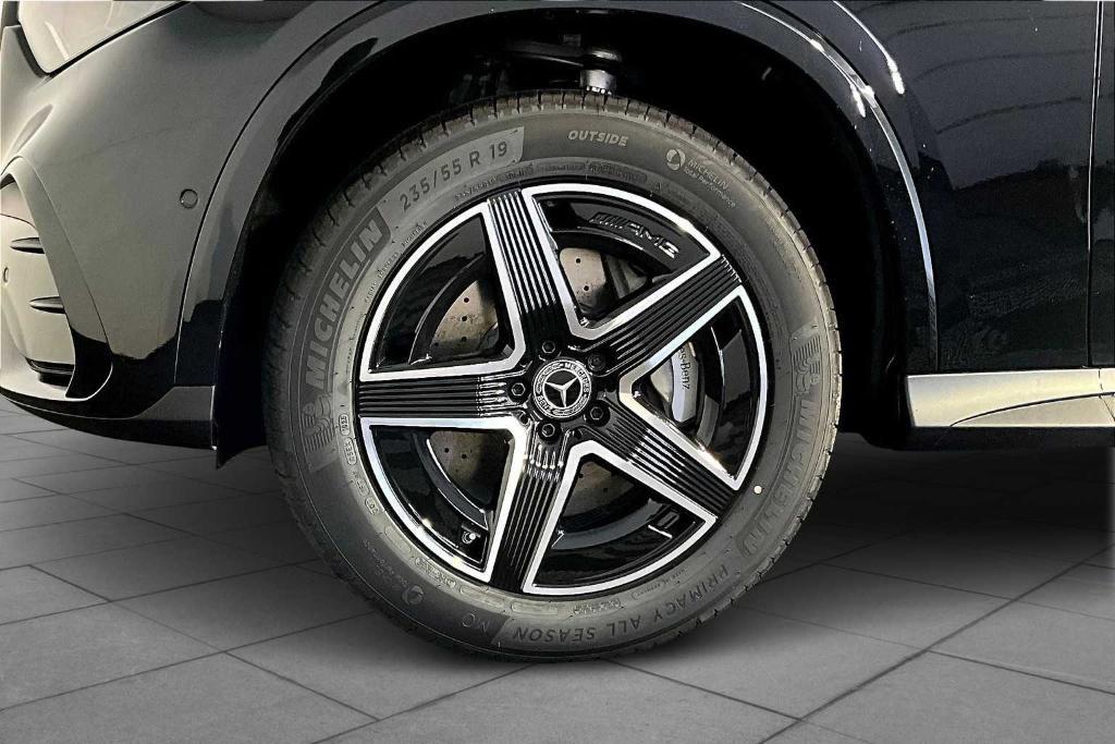 new 2025 Mercedes-Benz GLC 300 car, priced at $62,810