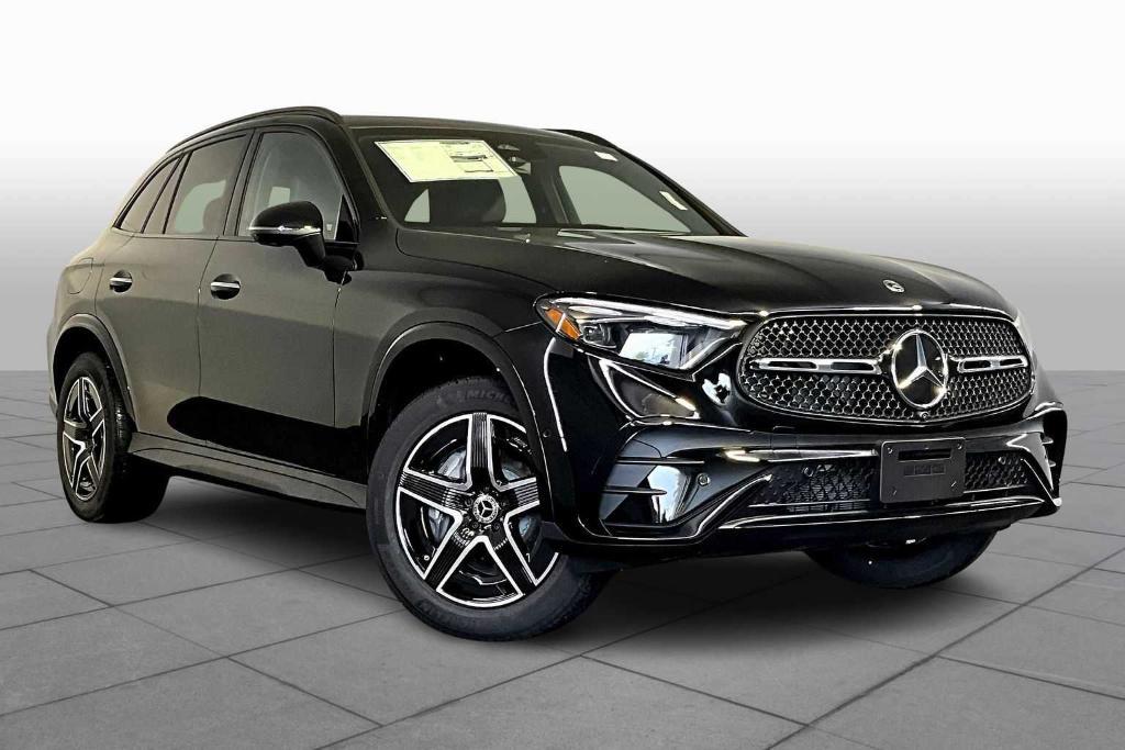 new 2025 Mercedes-Benz GLC 300 car, priced at $62,810