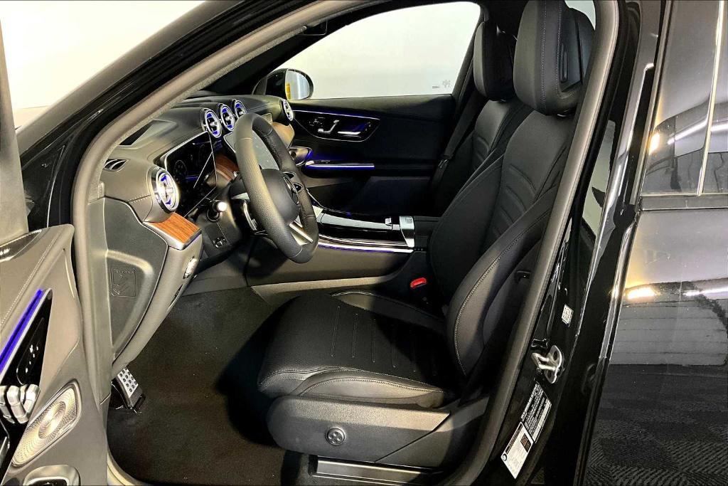 new 2025 Mercedes-Benz GLC 300 car, priced at $62,810
