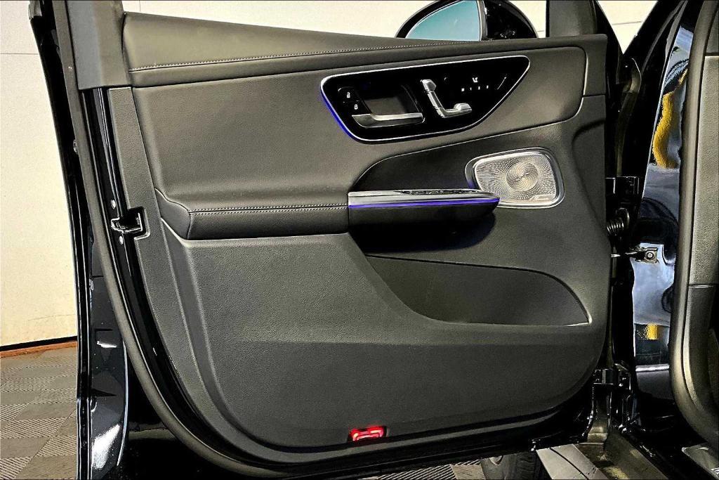 new 2025 Mercedes-Benz GLC 300 car, priced at $62,810