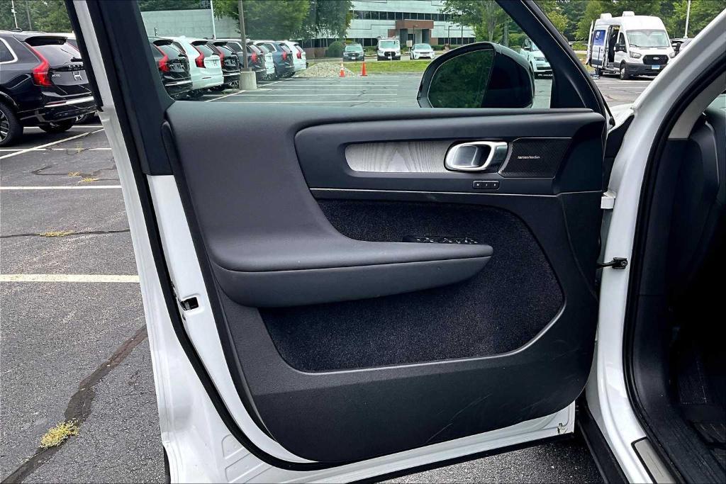 used 2025 Volvo XC40 car, priced at $39,867