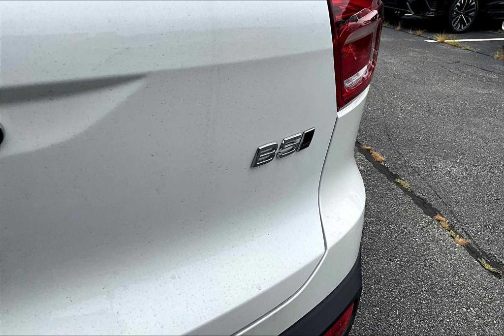 used 2025 Volvo XC40 car, priced at $39,867