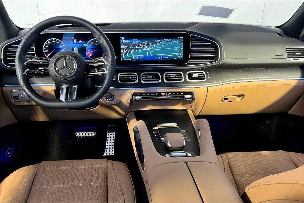 new 2025 Mercedes-Benz GLS 580 car, priced at $124,525