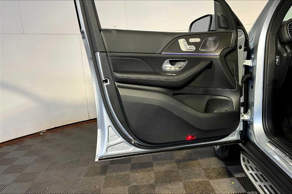 new 2026 Mercedes-Benz GLE 450 car, priced at $84,590