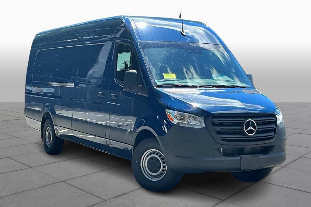 new 2024 Mercedes-Benz Sprinter 2500 car, priced at $70,032