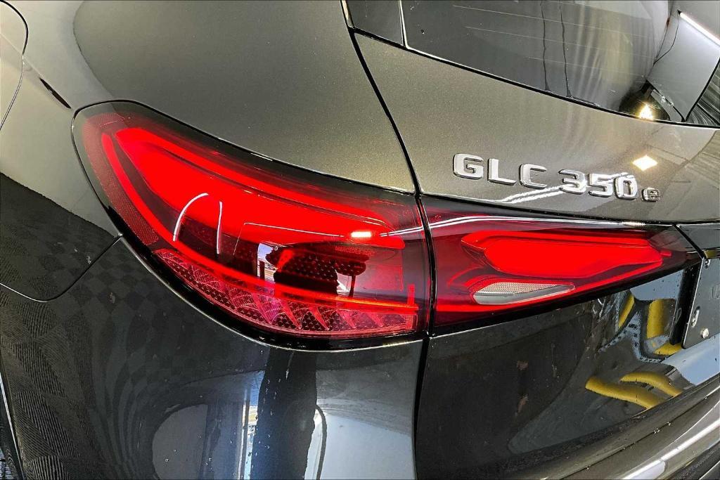 new 2025 Mercedes-Benz GLC 350e car, priced at $72,070