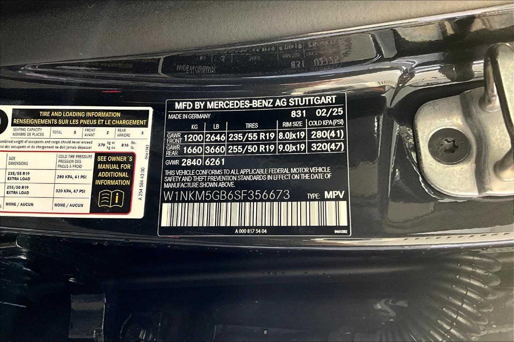 new 2025 Mercedes-Benz GLC 350e car, priced at $72,070