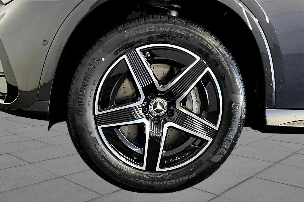 new 2025 Mercedes-Benz GLC 350e car, priced at $72,070
