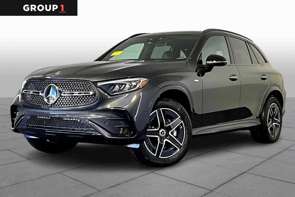 new 2025 Mercedes-Benz GLC 350e car, priced at $72,070