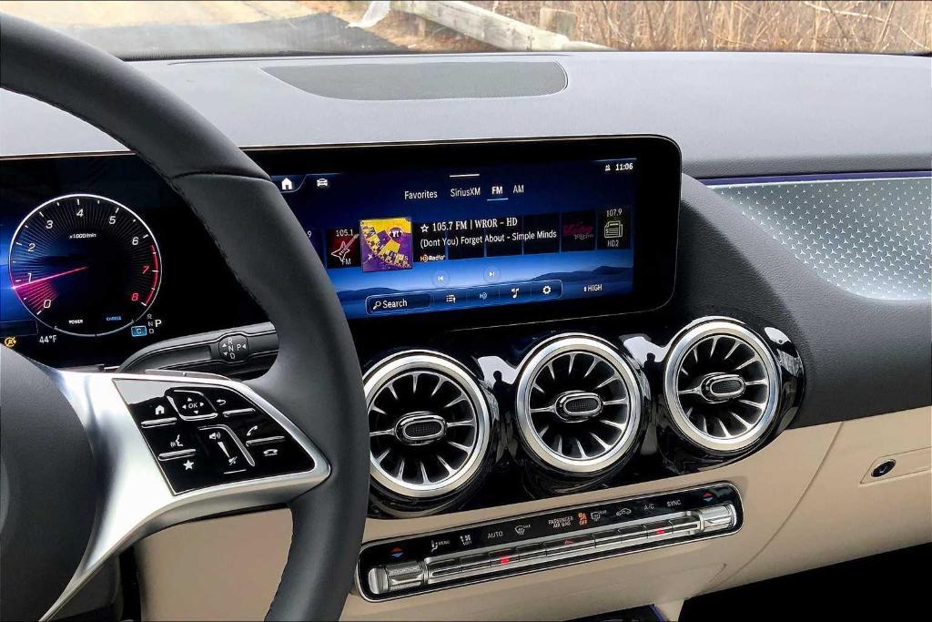 used 2025 Mercedes-Benz GLA 250 car, priced at $44,085