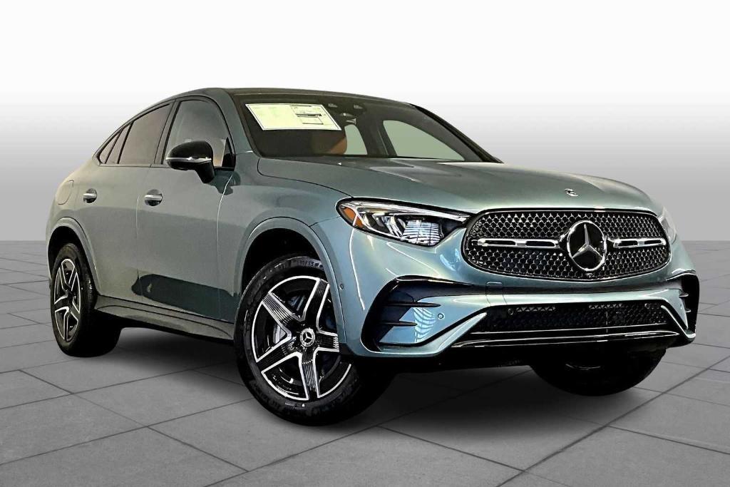 new 2025 Mercedes-Benz GLC 300 car, priced at $73,125