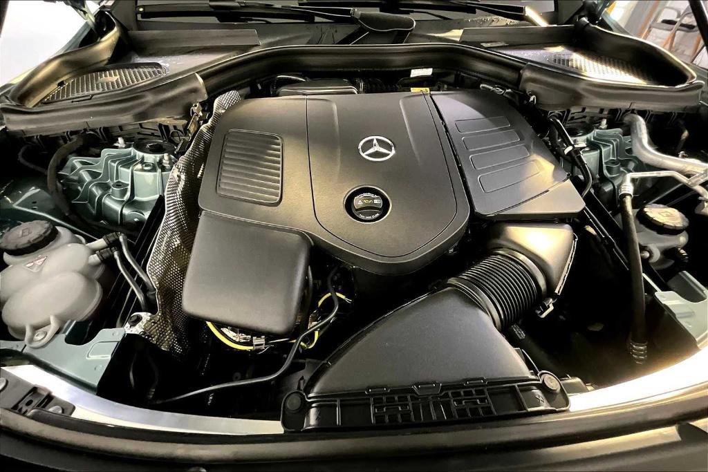 new 2025 Mercedes-Benz GLC 300 car, priced at $73,125